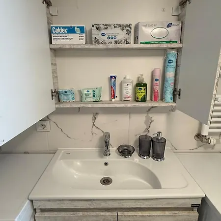 Spacious Family Near Rab Us Base *