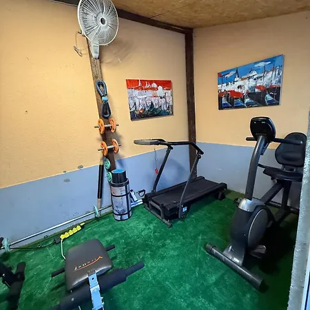 Spacious Family Near Rab Us Base 아파트