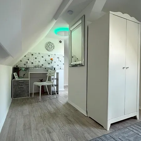 아파트 Spacious Family Near Rab Us Base *