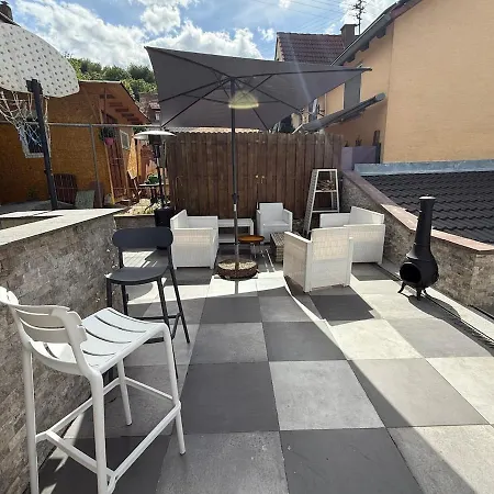 Spacious Family Near Rab Us Base *